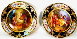 china_pr_sevres_low_compotes_red.jpg (64568 bytes)