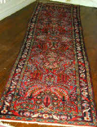 rug_hamadan_runner_red.jpg (57196 bytes)