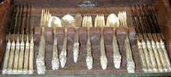 sterling_flatware_sovereign_old_for_12_red.jpg (40666 bytes)