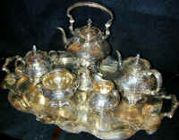 sterling_martele_tea_set_red.jpg (63026 bytes)