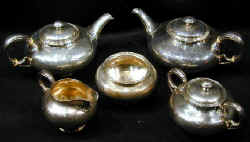 sterling_tea_set_bigelow_kennard_red.jpg (33267 bytes)